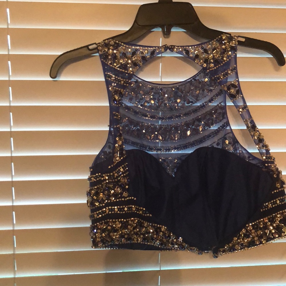 Dress - Picture 2 of 2